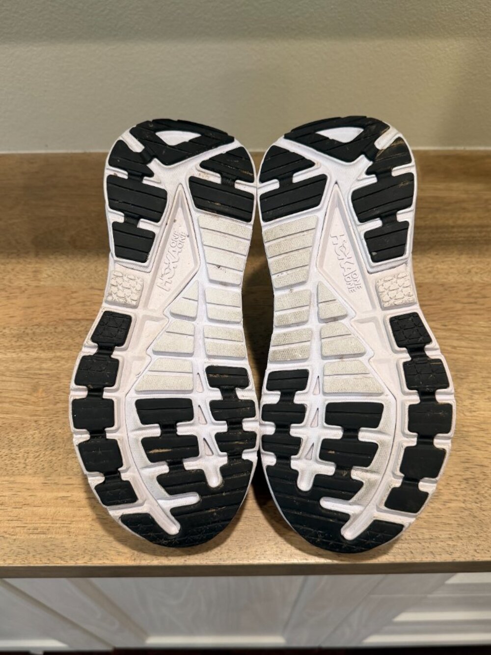 Hoka Gaviota 4 Women’s Size 9 Black White Sneakers Stability Running - Picture 7 of 10